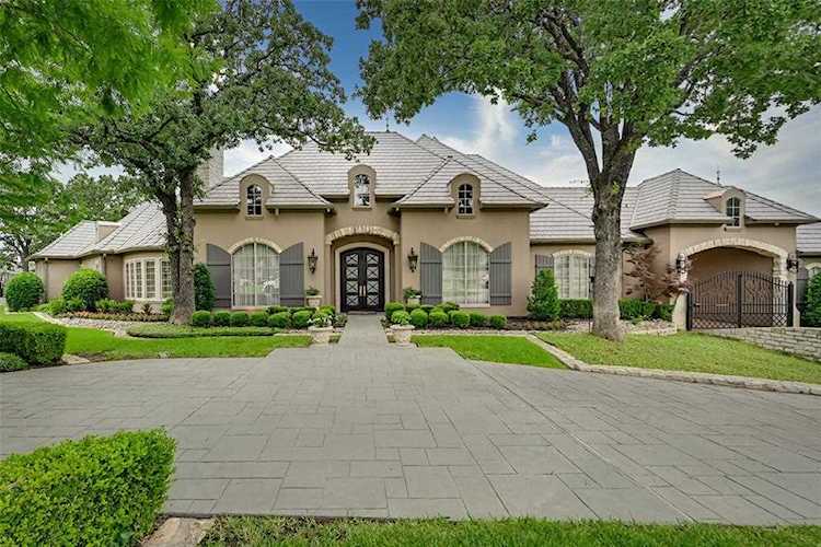 2807 Katherine Court Dalworthington Gardens, TX 76016