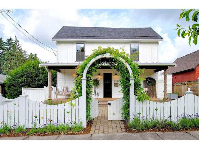 8315 SE 9th Ave Portland, OR 97202