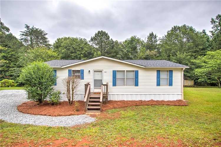 5825 Saddle Club Rd Gainesville, GA 30506