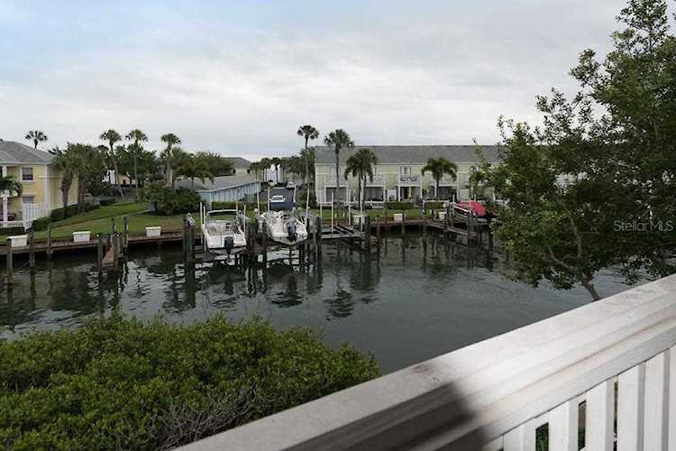 4740 Beach Dr SE #D St. Petersburg, FL 33705