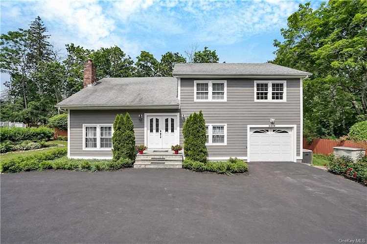 2206 Crompond Road Yorktown Heights, NY 10598