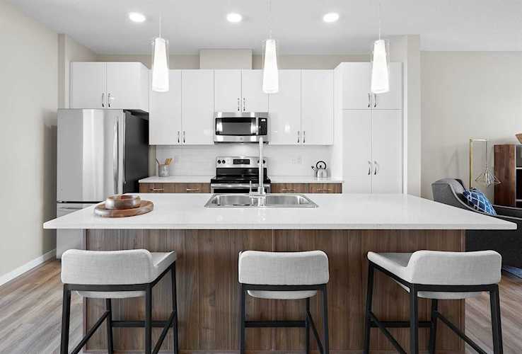 3421 Erlanger Bend Edmonton, AB T6M 1J6