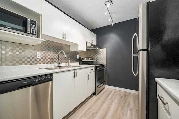 80 Galbraith Dr SW #8A Calgary, AB T3E 3H2