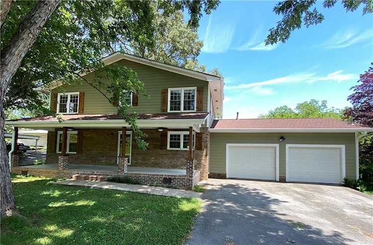 206 Cherry Hill Dr Calhoun, GA 30701 | MLS 6897712 Photo 1
