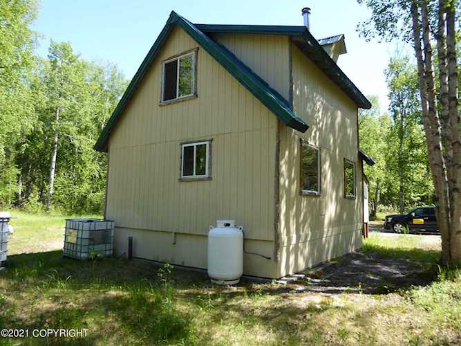 51784 E Luthman Road Talkeetna, AK 99676