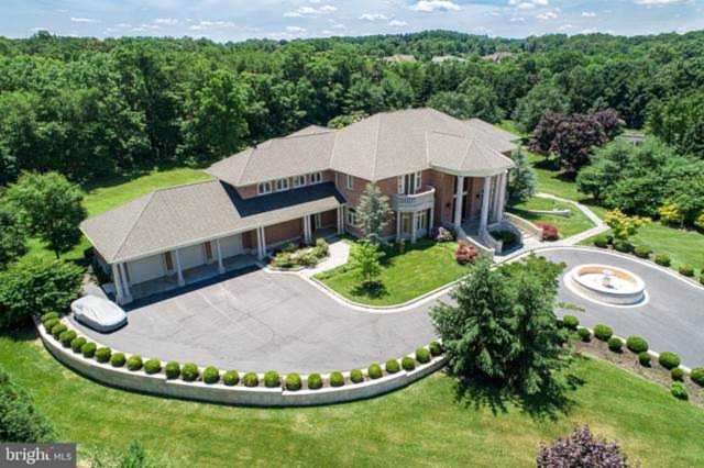 44 Landing Ct Moorestown, NJ 08057