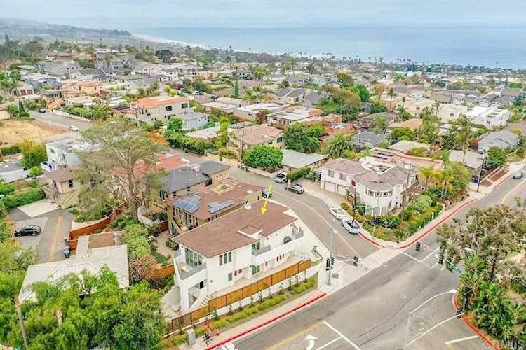 2005 Mackinnon Ave Cardiff By The Sea, CA 92007