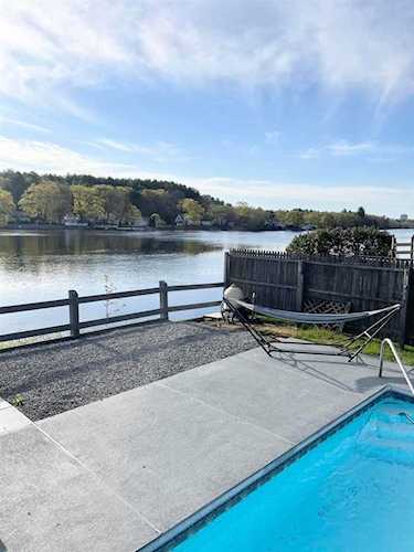 1427 Front St Manchester, NH 03102