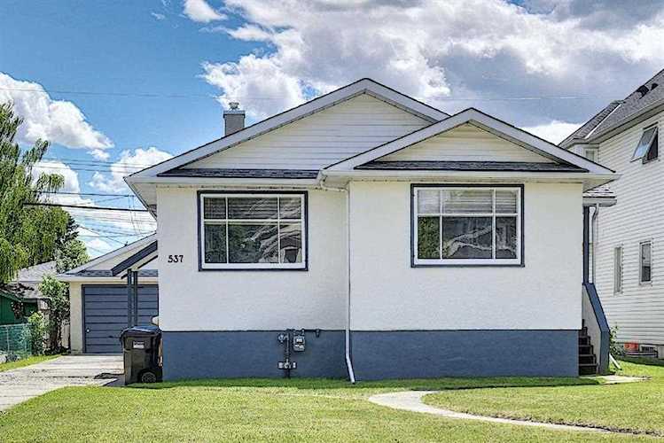 537 27 Ave NE Calgary, AB T2E 2A7