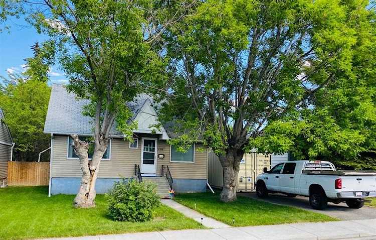 4020 1 St NW Calgary, AB T2K 0X1
