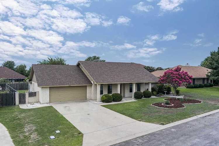 221 White Feather Del Rio, TX 78840