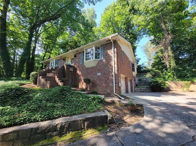 2558 Flair Knoll Dr NE Atlanta, GA 30345 | MLS 6847322 Photo 1