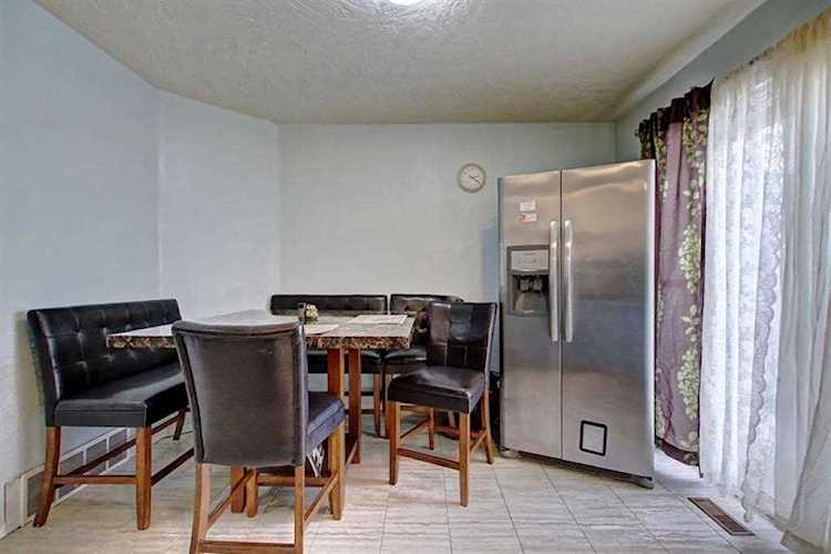 2005 40 St SE Calgary, AB T2B 1B6