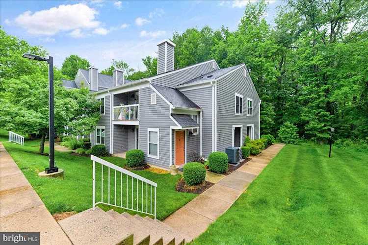 5819 Orchard Hill Ct Clifton, VA 20124 | MLS ® VAFX1209018 Photo 1