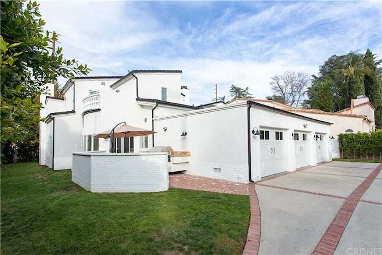 13260 Magnolia Blvd Sherman Oaks, CA 91423