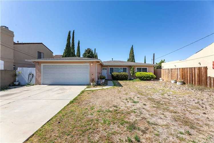 8081 La Palma Dr Huntington Beach, CA 92646