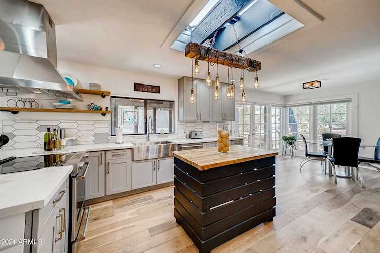 16222 N Boulder Drive Fountain Hills, AZ 85268