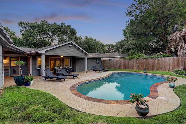5702 Capello Dr Houston, TX 77035