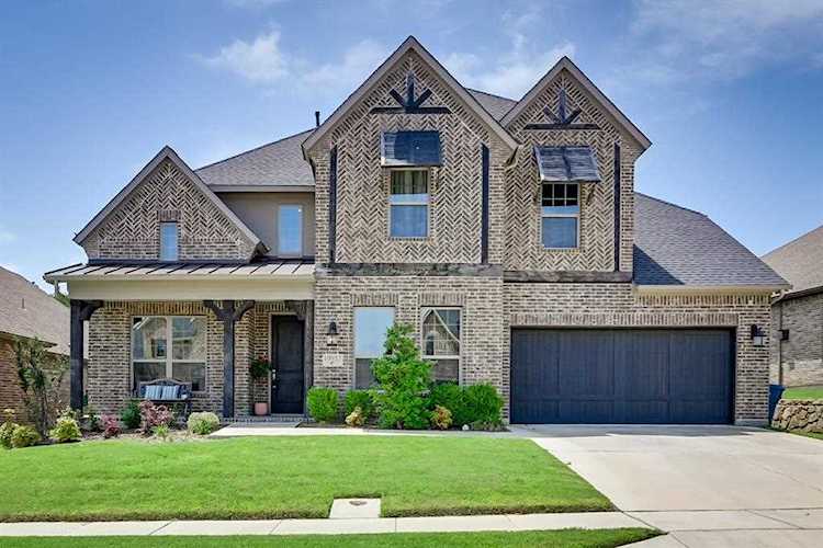 10913 Autumn Leaf Court Flower Mound, TX 76226