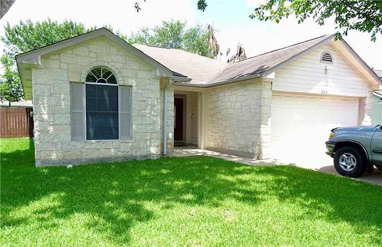 260 Brian LN Kyle, TX 78640