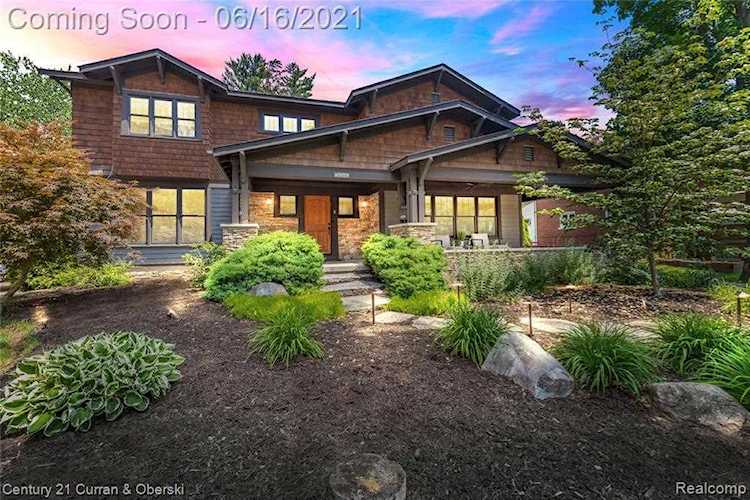 128 Mount Vernon Blvd Royal Oak, MI 48073
