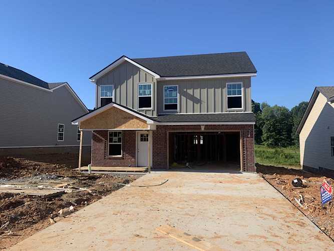 40 Charleston Oaks Clarksville, TN 37040