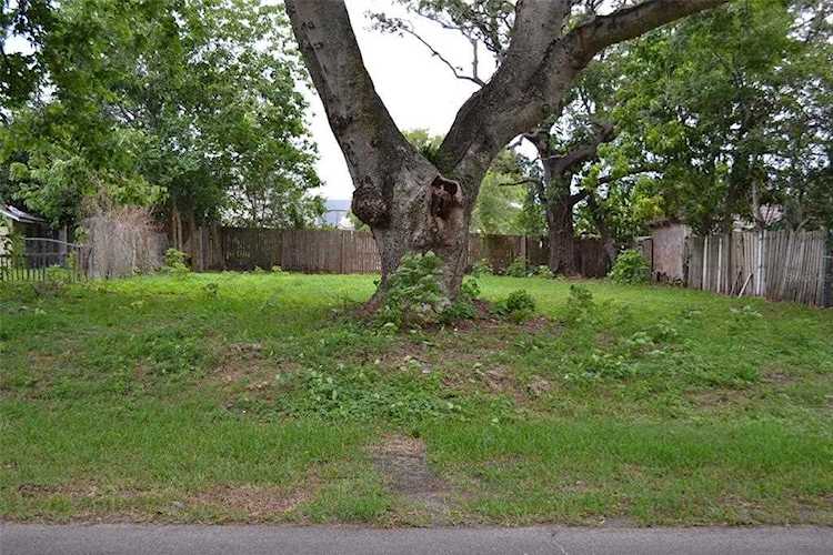 14930 Pinecrest Rd Tampa, FL 33613