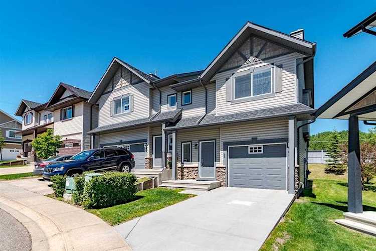 92 Rockyspring Grove NW Calgary, AB T3G 0A9