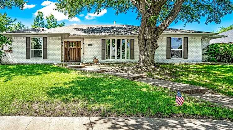 6221 Glennox Lane Dallas, TX 75214