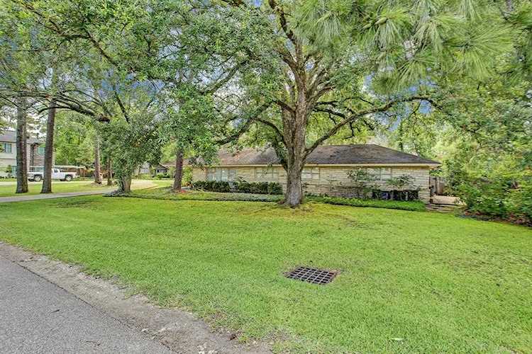 443 Gingham Dr Piney Point Village, TX 77024