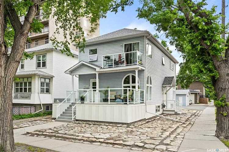 2277 Hamilton St Regina, SK S4P 2E7