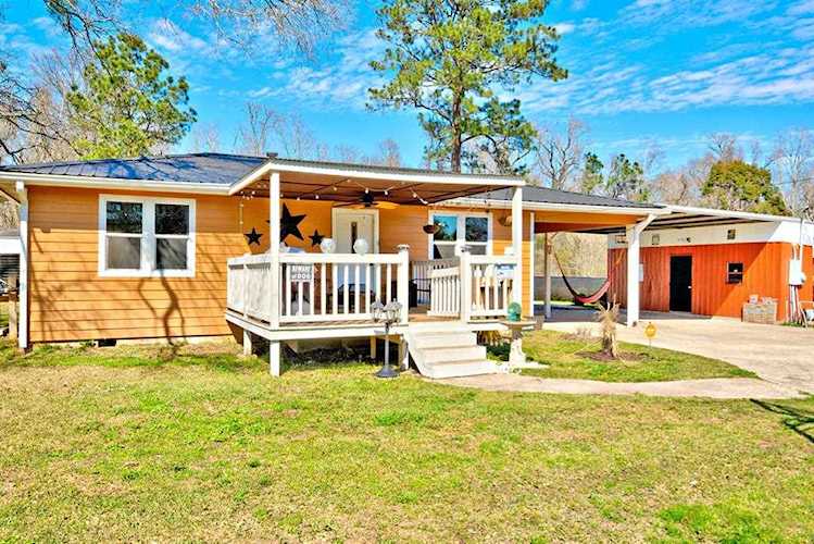 2940 Alice St Orange, TX 77632