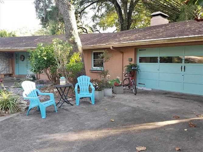 717 Grand CIRCLE Tampa, FL 33617