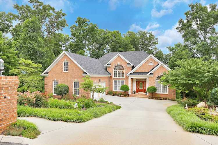 135 Westchester Ct Lenoir City, TN 37772