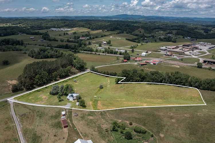 169 Speedwell Rd Rogersville, TN 37857