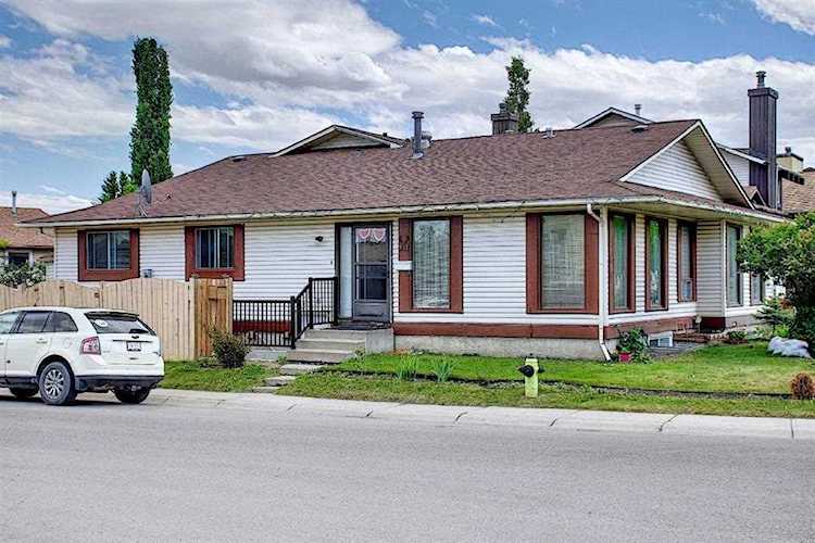 217 Templemont Dr NE Calgary, AB T1Y 5A1