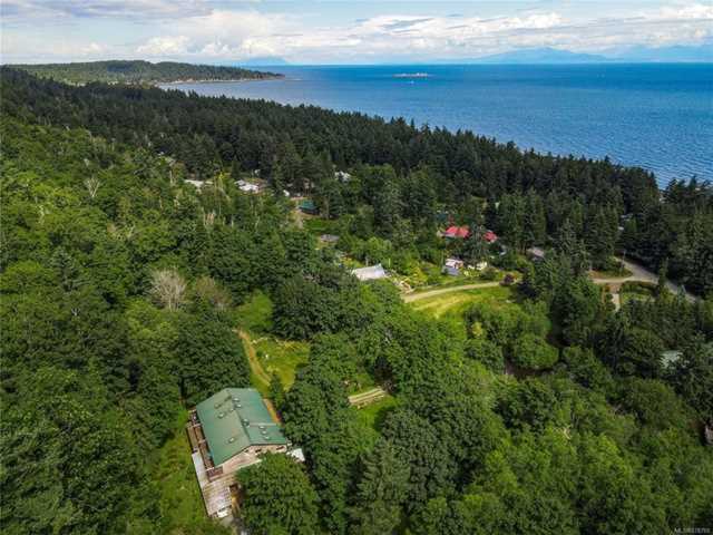 1597 Starbuck Lane Gabriola Island, BC V0R 1X5