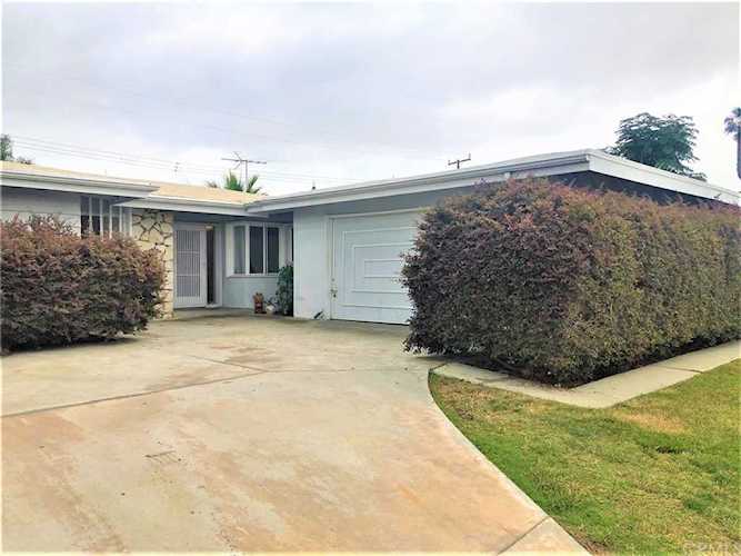 12714 Biola Ave La Mirada, CA 90638