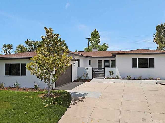 23853 Hatteras St Woodland Hills, CA 91367