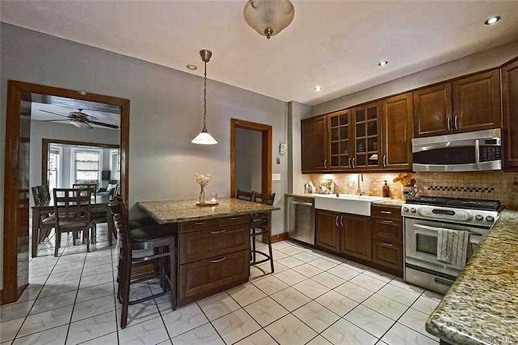11 Van Corlear Place New York, NY 10463