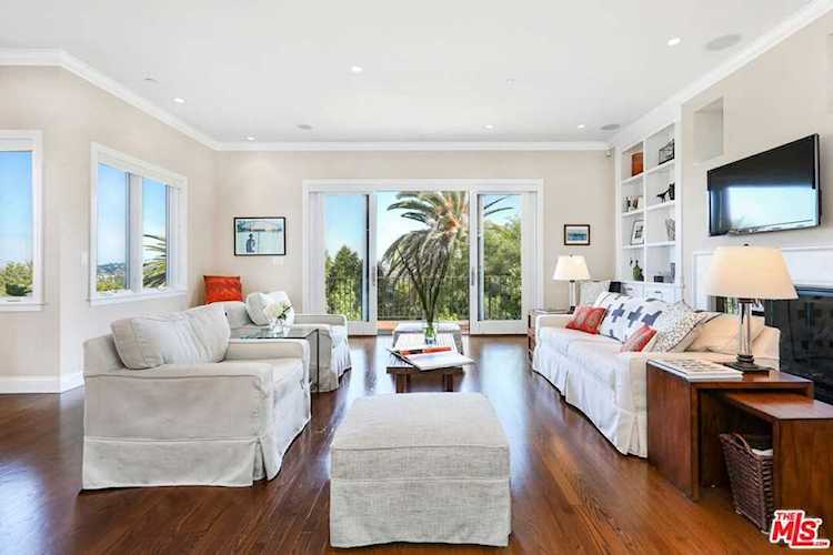 3671 Lowry Rd Los Angeles, CA 90027