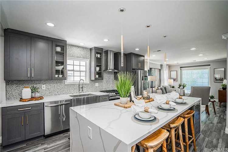 8210 Alverstone Ave, Los Angeles, CA 90045 | RubyHome Photo 1