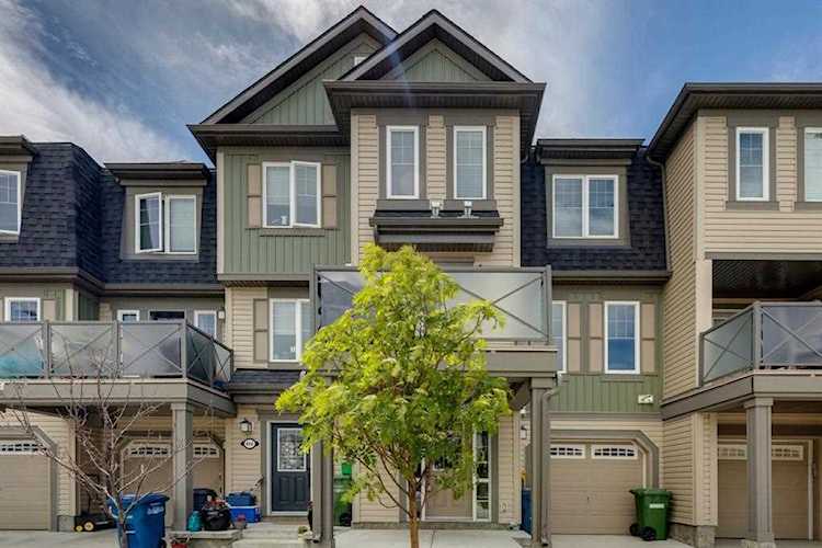 468 Windstone Grove SW Airdrie, AB T4B 3T4