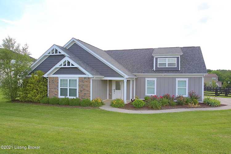 4702 Deer Creek Cir Smithfield, KY 40068