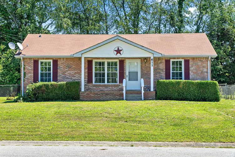 611 Joshua Dr Clarksville, TN 37042 | MLS 2263726 Photo 1