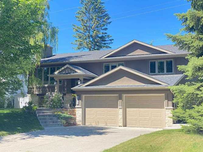 6742 Leaside Dr SW Calgary, AB T3E 6H5