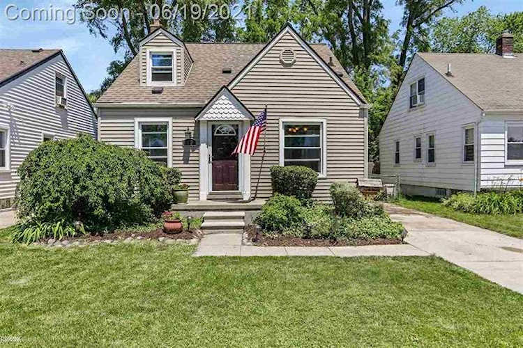 1070 Harvard Berkley, MI 48072 | MLS 58050045425 Photo 1