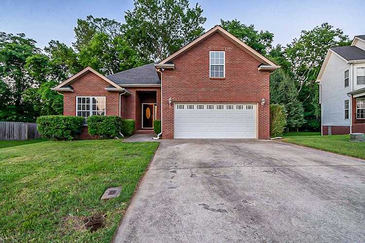 152 Cloe Ct Clarksville, TN 37042