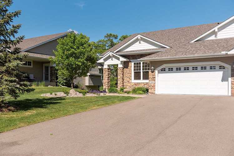 18448 Lansford Path Lakeville, MN 55044