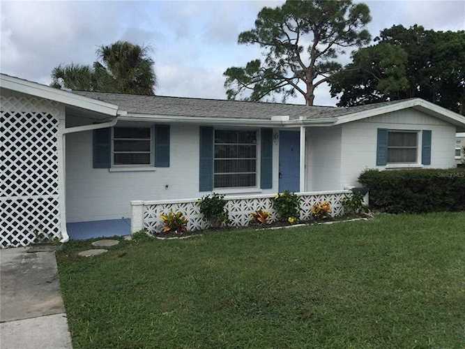 7427 Cass CIRCLE Sarasota, FL 34231